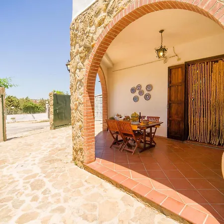 Holiday home Stunning In With Outdoor Swimming Pool *